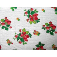 Seersucker Strawberries Tablecloth - 105 cm Round